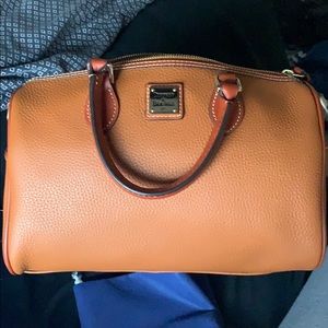 DOONEY&BOURKE TRUDY CARAMEL SATCHEL/Crossbody 👜